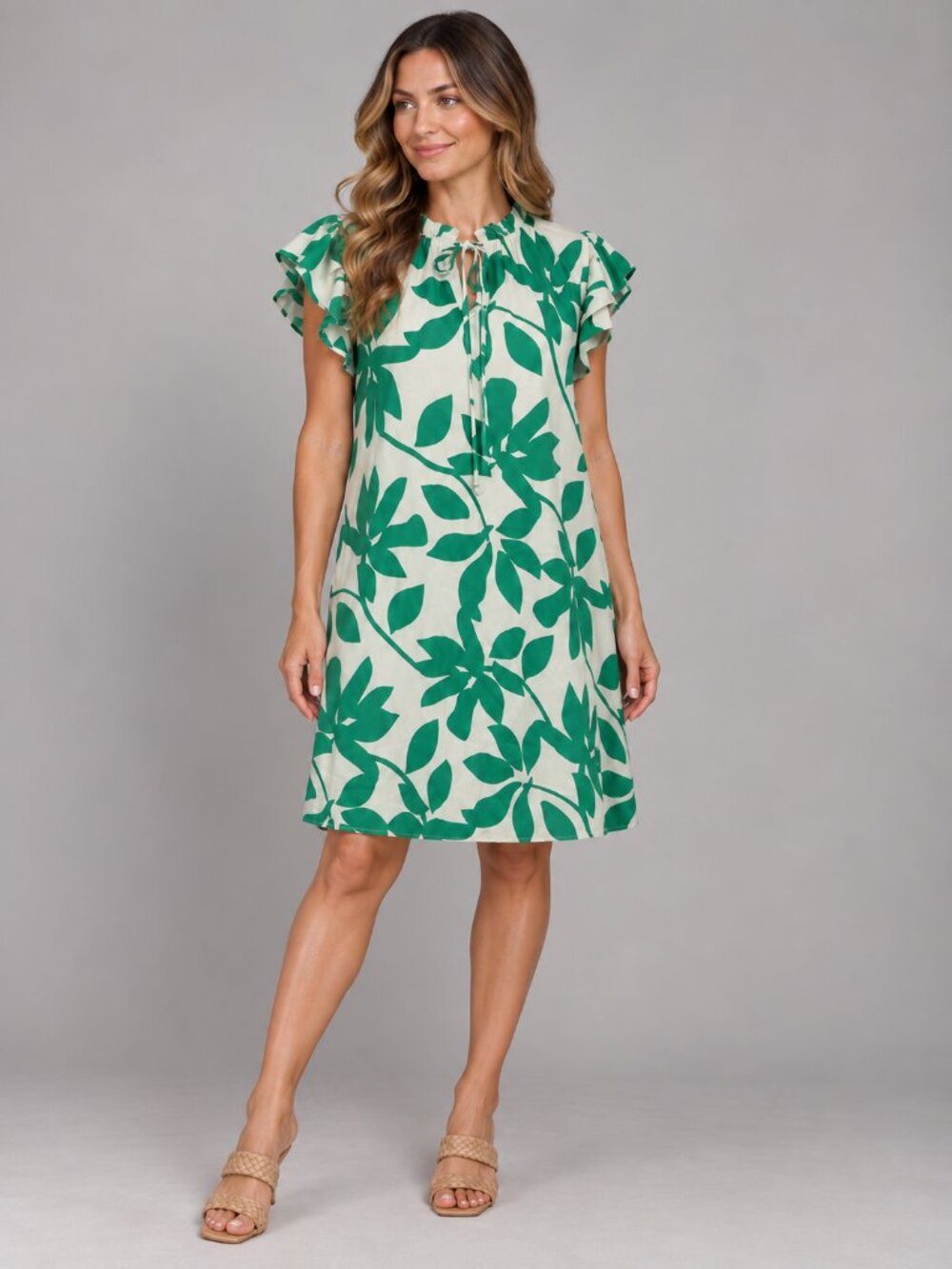 Peach Love California Large Green White Botanical Flutter Sleeve Shift Dress